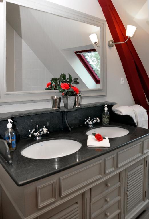 Bed and Breakfast La Demeure De L'Ile Craon  Номер фото